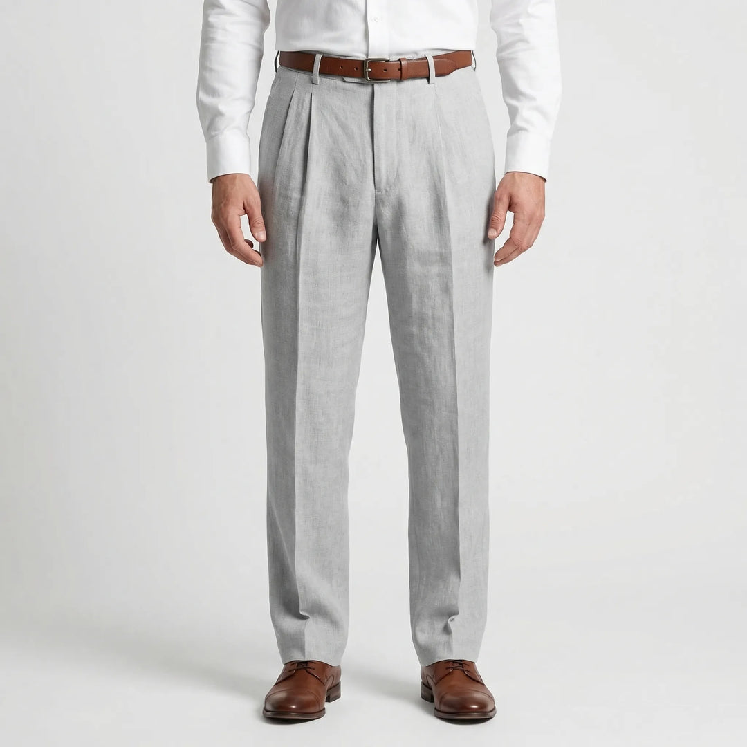 Versatile men's pleated trousers with a modern straight leg fit, perfect for comfort and everyday wear.