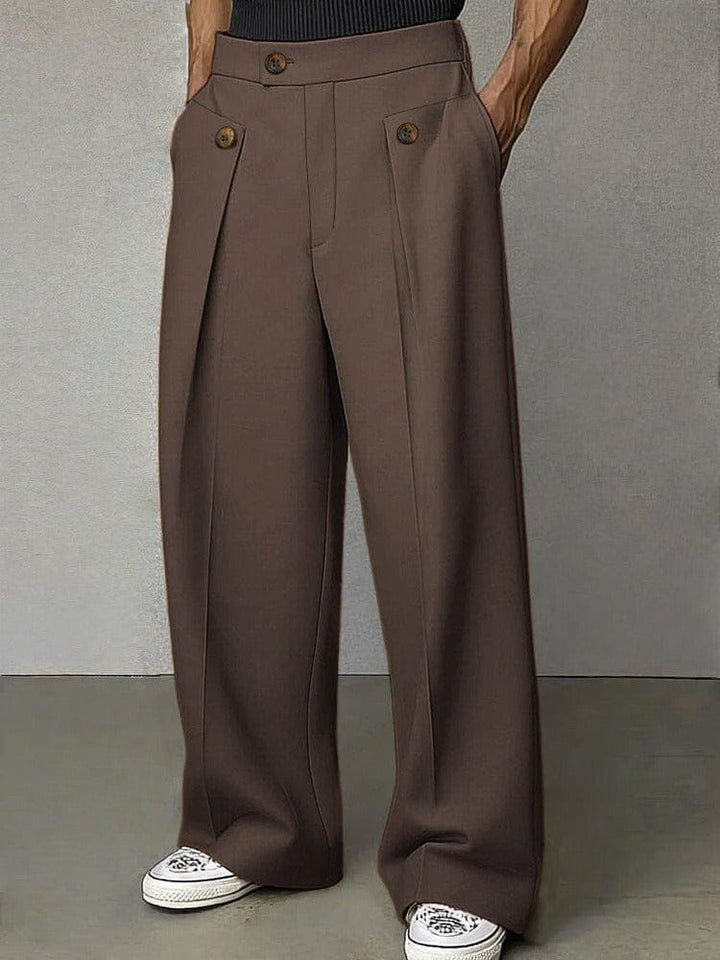 Stylish men's wide-leg flared pants, embracing modern fashion for a comfortable and relaxed everyday look.