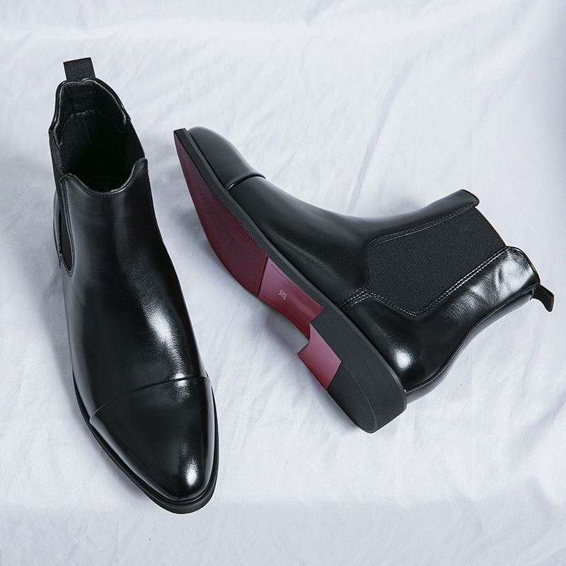 Comfortable men's Windsor Chelsea dress boots, perfect for formal fashion.
