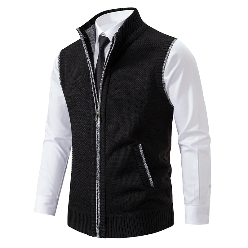 Premium men's wool blend vest, full-zip design. Showcases a distinctive plaid lining.