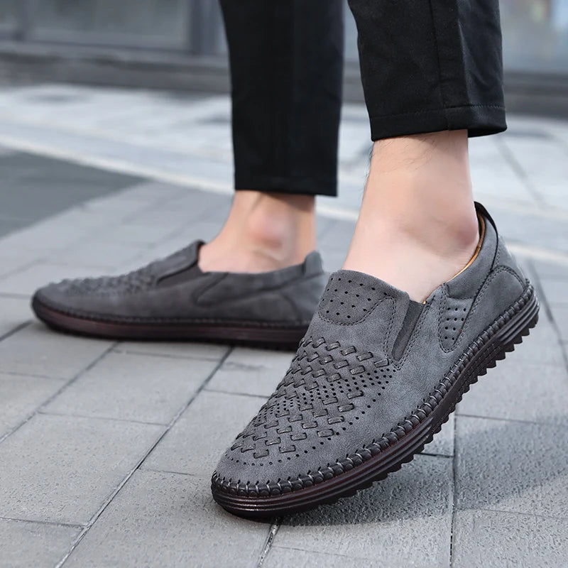 Breathable mens casual loafers, lightweight slip-on design for summer and everyday fashion.