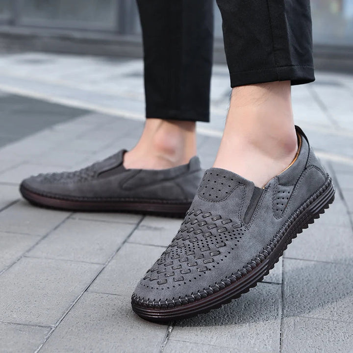 Breathable mens casual loafers, lightweight slip-on design for summer and everyday fashion.