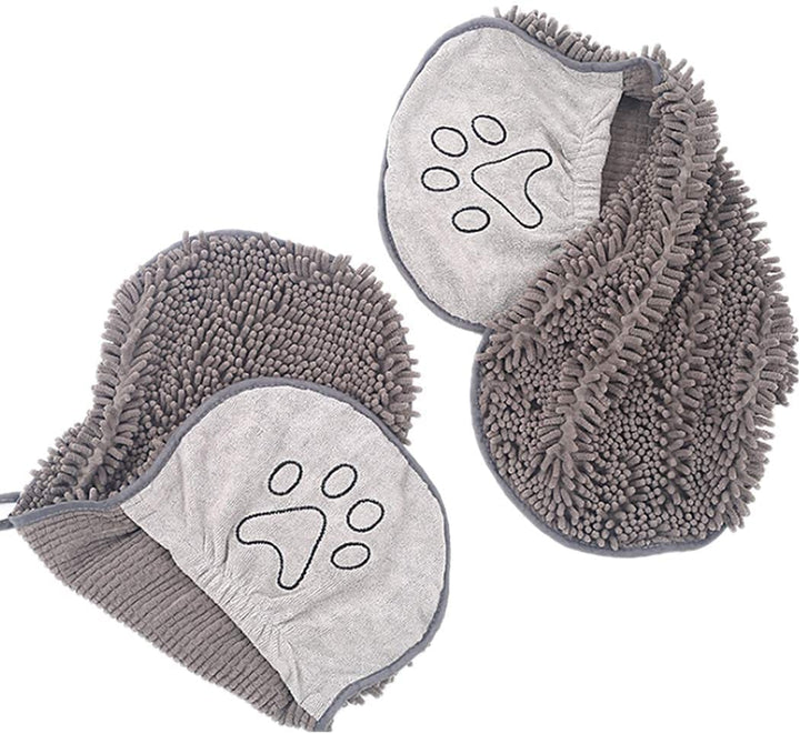 Soft & absorbent microfiber dog towel. Essential for quick drying after pet baths.