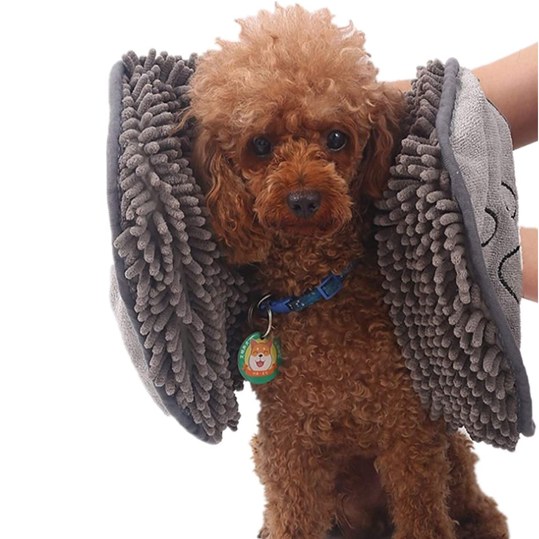 Dog bath towel: soft, quick-drying microfiber for absorbent pet care.