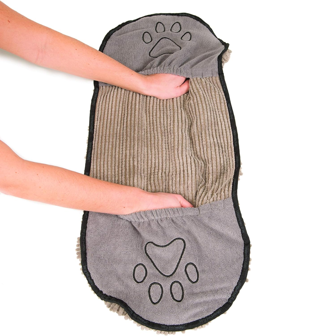 High-quality microfiber dog towel for super absorbent and quick drying pets.