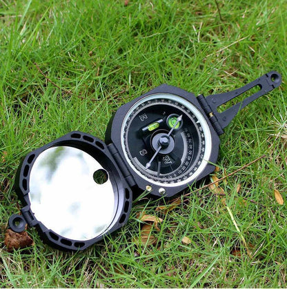 High-accuracy military compass for expert outdoor exploration, survival, and geological tasks