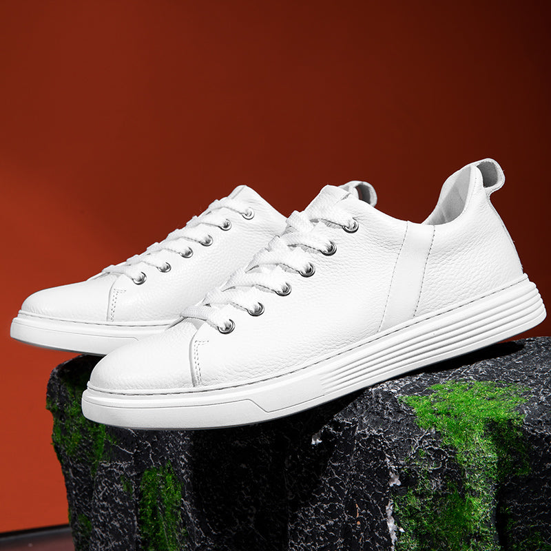 Versatile men's comfort shoes, modern aesthetic. Stylish, premium, and cushioned casual sneakers.
