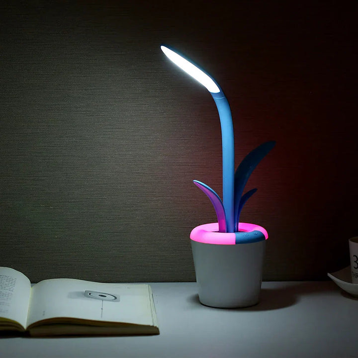 Workspace LED lamp with eye protection, modern design, adjustable color temperature & brightness.
