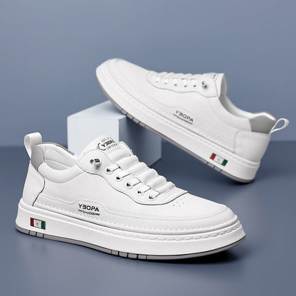 Men's casual shoes with a modern design, providing both style and comfort for daily wear.