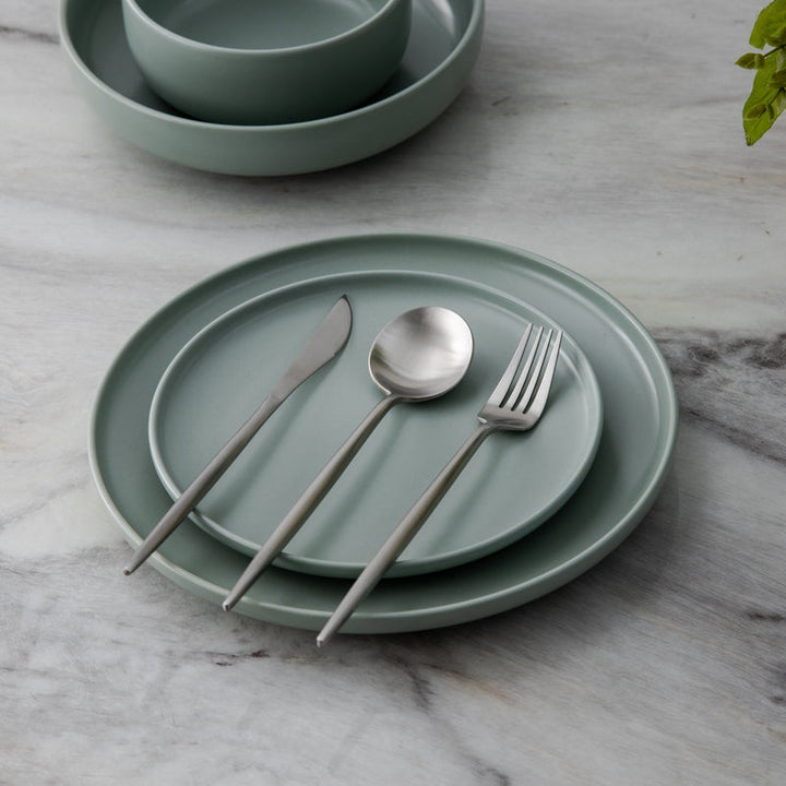 Contemporary matte black cutlery set, combining style and function for the kitchen.