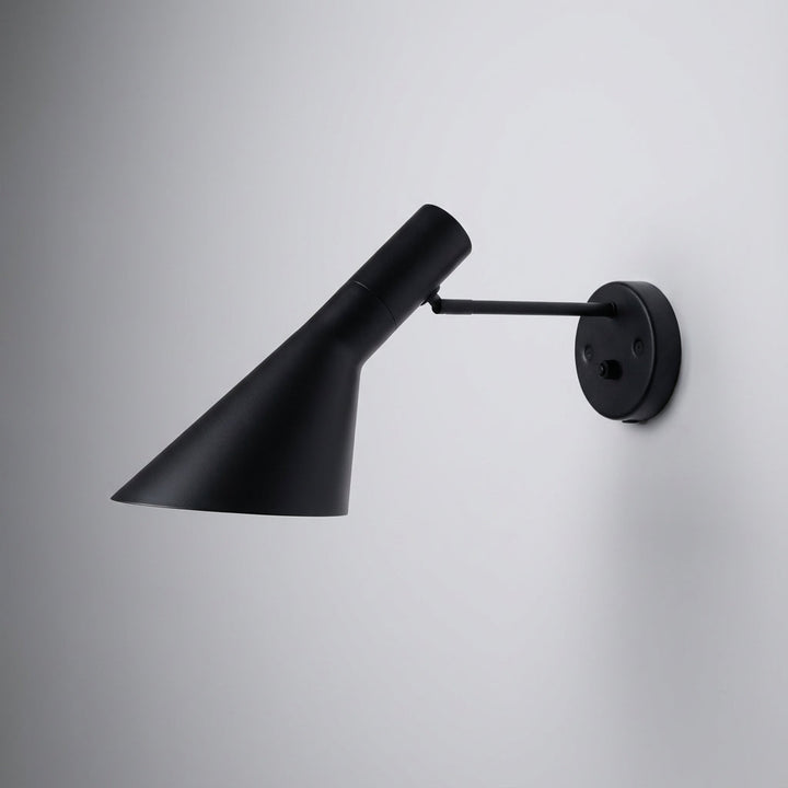 Adjustable LED wall light: Touchara modular touch lamp in a modern design, perfect for stylish home lighting.