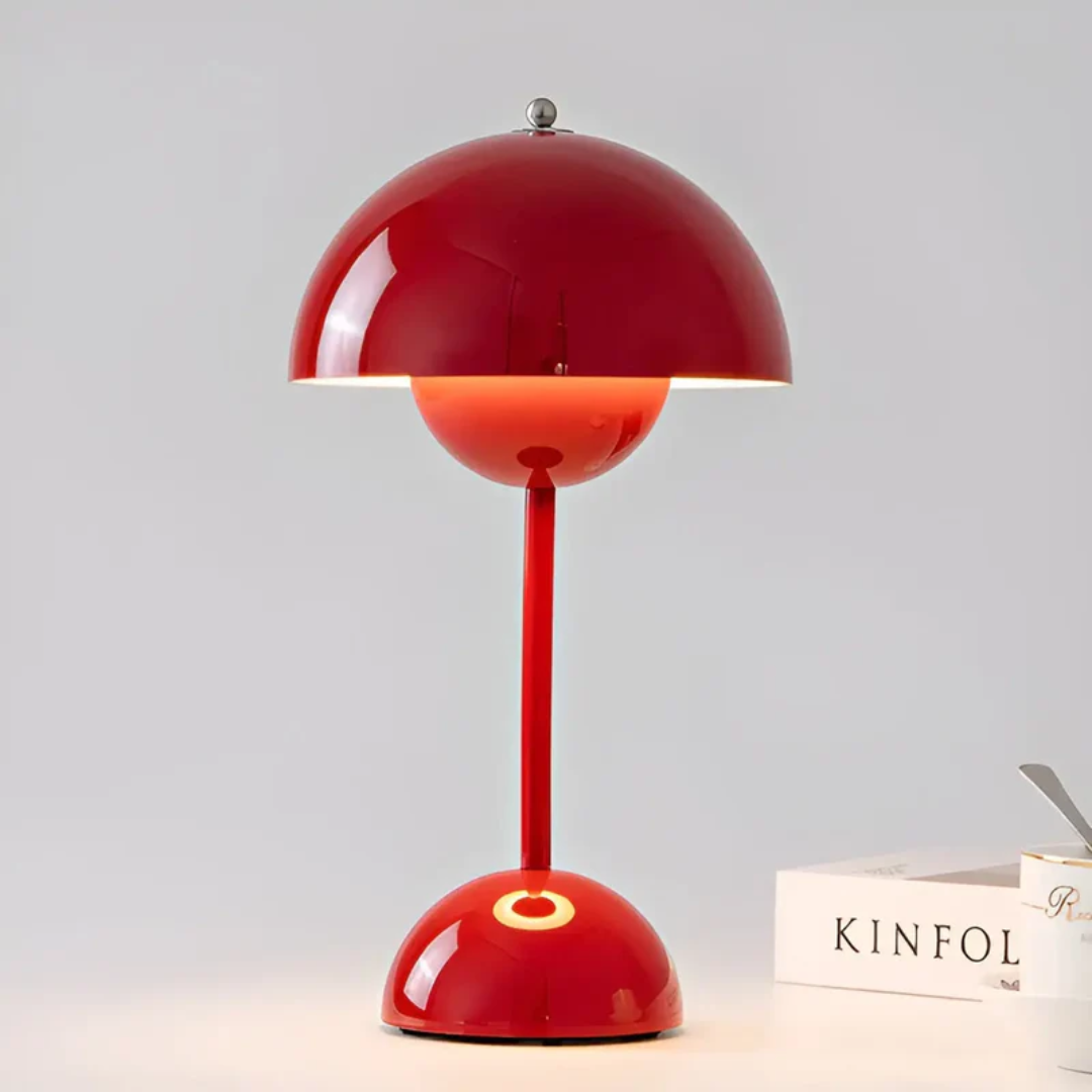 Cord-free modern table lamp, adjustable light feature, perfect for a clean and elegant Scandinavian look.