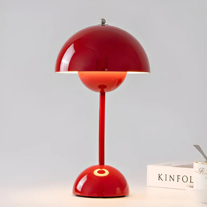 Cord-free modern table lamp, adjustable light feature, perfect for a clean and elegant Scandinavian look.