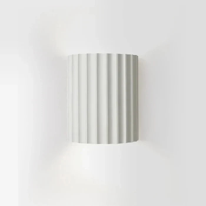 Modern wavy LED wall lamp, ideal for ambient home decor & office lighting.