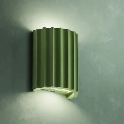 Versatile wavy LED wall lamp, ideal modern lighting solution for diverse home & office decor styles.