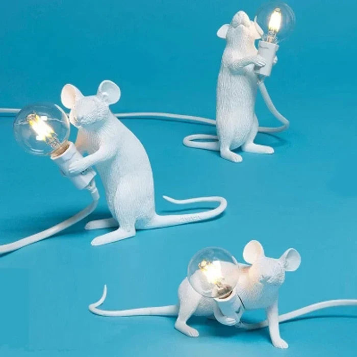 Modern table lamp: a playful mouse LED light, perfect for whimsical home decor.