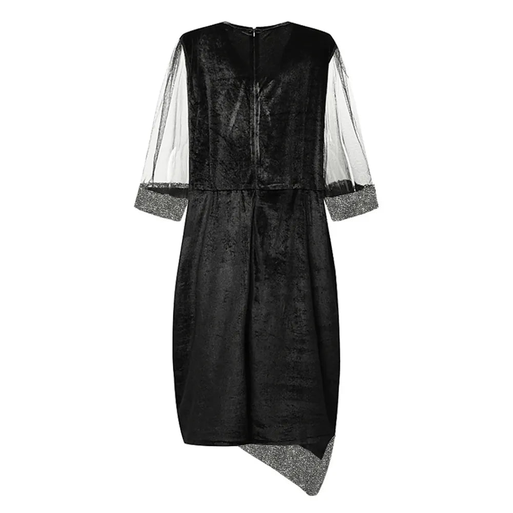 Elegant plus-size dress for fall parties. Comfortable & glamorous long sleeve style with a flattering fit.