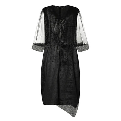 Elegant plus-size dress for fall parties. Comfortable & glamorous long sleeve style with a flattering fit.