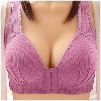 Women's full-figure front-closure push-up bra, designed for easy wear and excellent support. Plus-size lingerie.