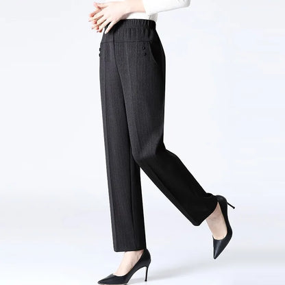 Curvy fit plus size women's warm fleece trousers, featuring a flexible waist for ultimate comfort.