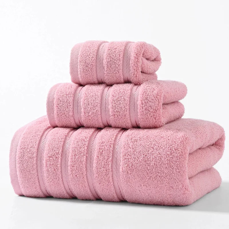 Soft, plush cotton bath towel set, highly absorbent for quick drying & comfort.