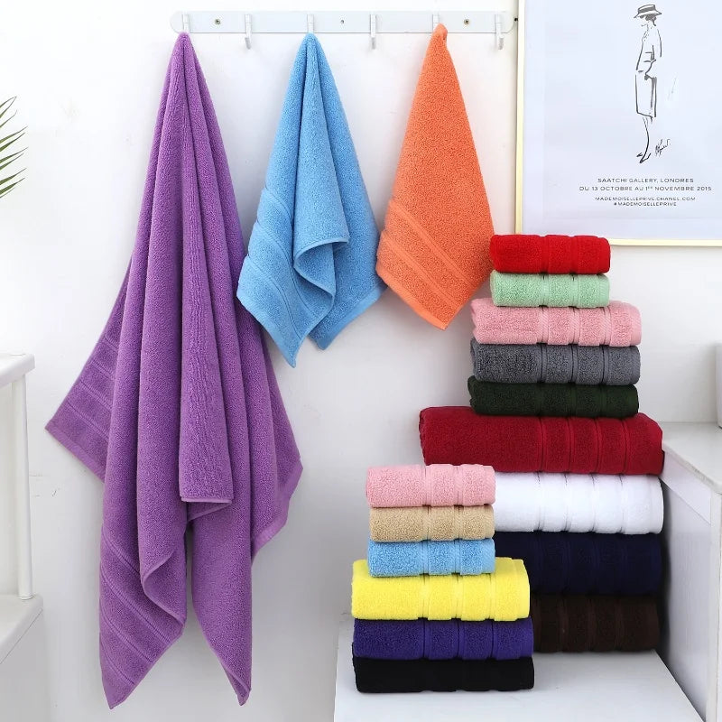 Elegant plush cotton bathroom towel set, soft, durable & quick-drying for daily luxury.