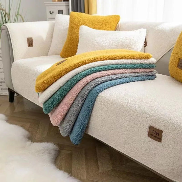 Cozy & warm plush sofa cover. Soft polyester couch protector for maximum comfort in your living room decor.