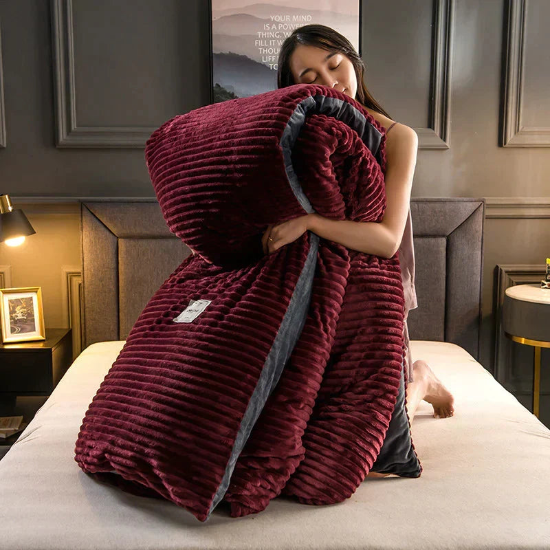 Warm, plush velvet fleece duvet cover, bringing comfort to your bedding.