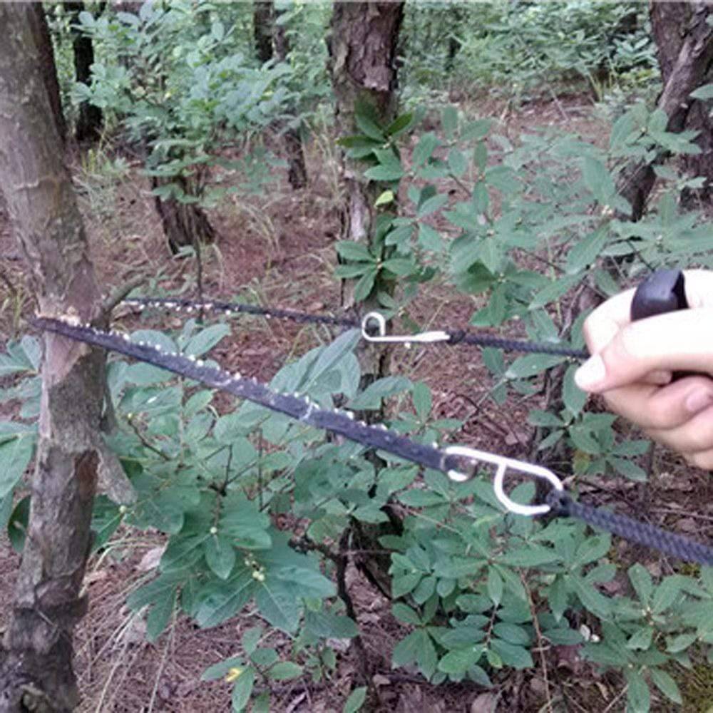 Survival pocket chain saw, robust garden tool for efficient wood clearing and outdoor preparedness.