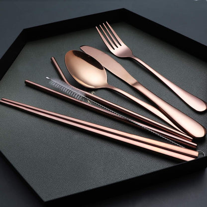 Portable utensil set, ideal for lunch boxes and plastic-free eating.