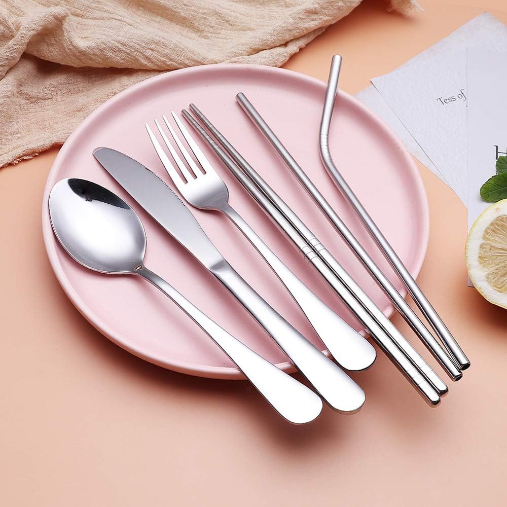 Reusable travel dinnerware set, perfect for eco-friendly picnics and outdoor meals.