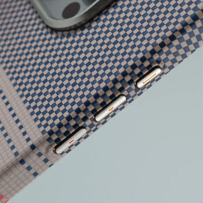 MagSafe iPhone case ensures secure attachment & superior phone protection.