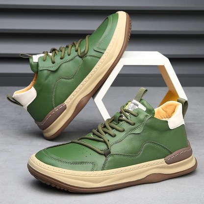 Everyday comfortable men's shoes, sleek design for walking and fashion.