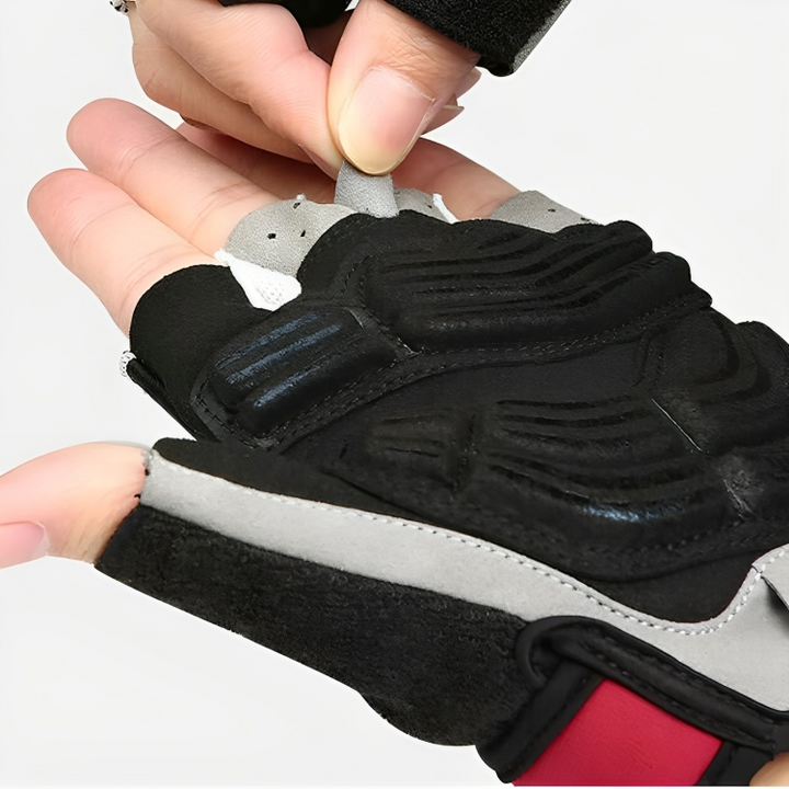 Comfortable padded bike gloves for men & women, suitable for various cycling activities & fitness.