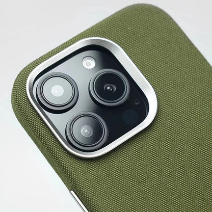 Slim iPhone 15 case featuring non-slip grip & MagSafe compatibility. Durable device protection.