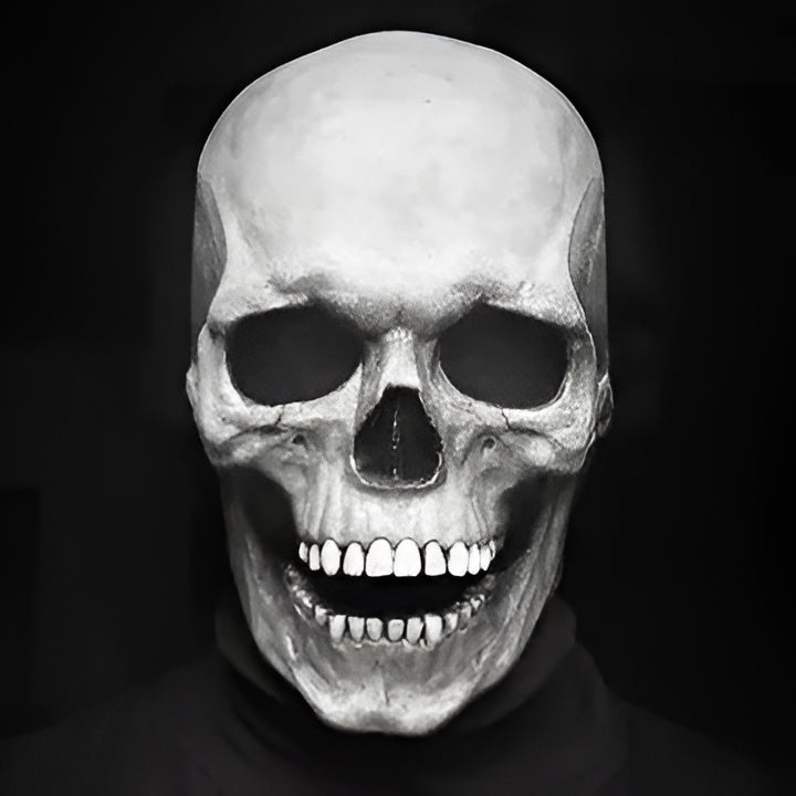 Unisex full head latex skeleton mask with realistic movable jaw for Halloween horror parties.