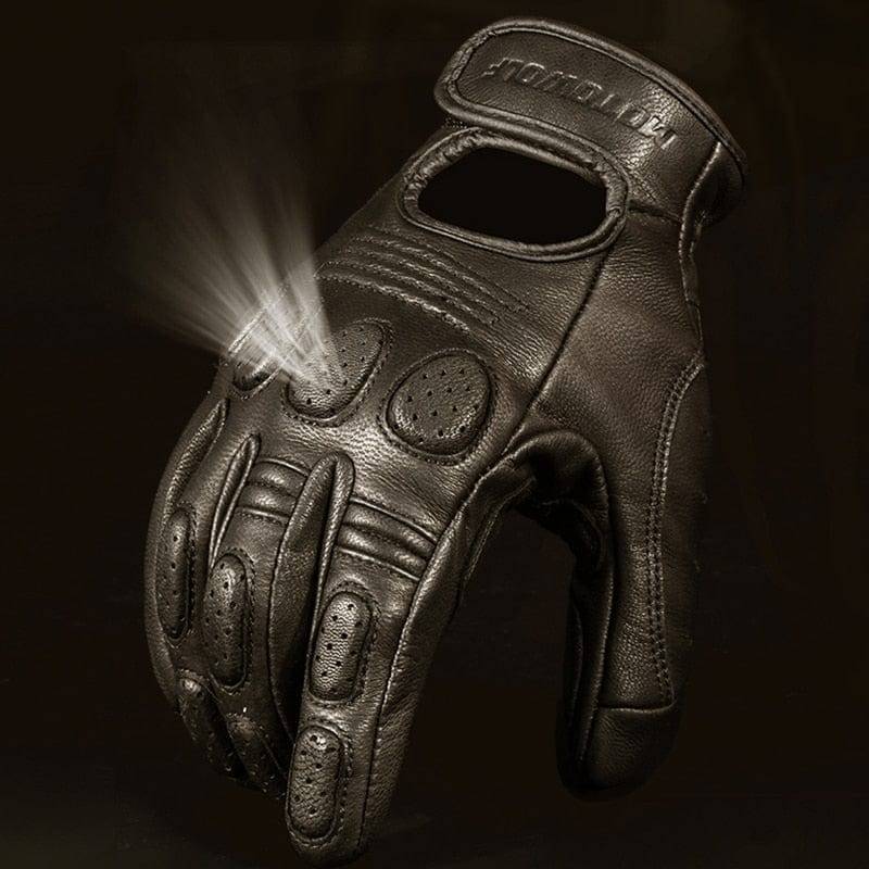 Stylish retro sheepskin motorcycle gloves with wrist strap, classic leather design