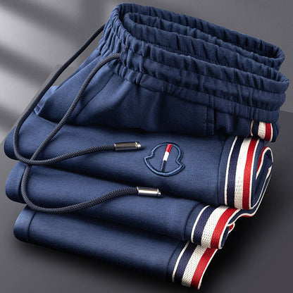 Men's royal navy Aero Fit training outfit, a comfortable & breathable activewear suit for the gym.