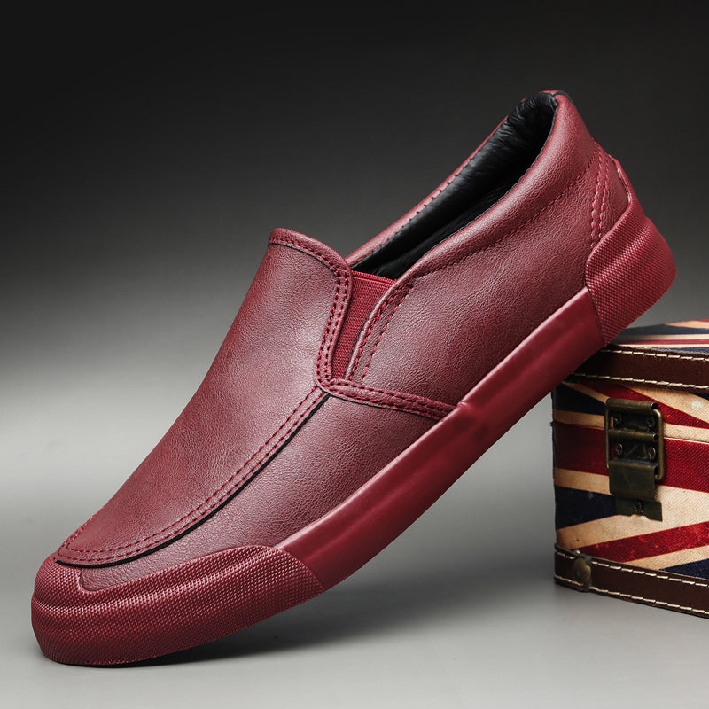 Streetwear-ready men's Chelsea slip-on sneakers, offering modern style, easy wear, and comfort.
