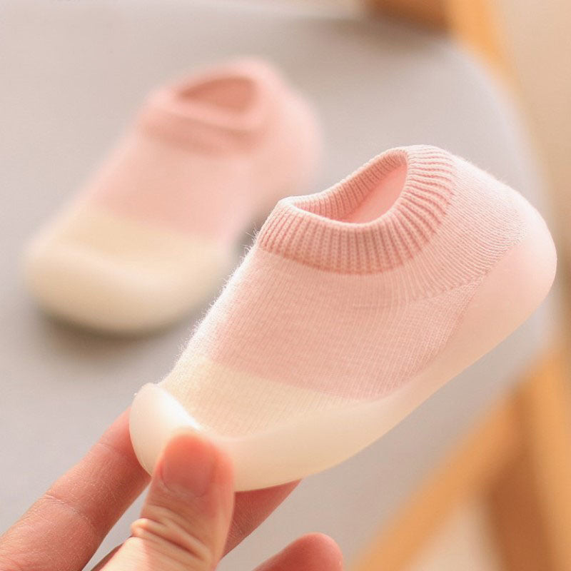 Plush knitted anti-slip baby booties, soft and warm for tiny toddler feet & comfortable movement.
