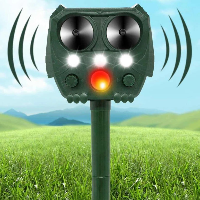 Protecting gardens: solar ultrasonic deterrent for cats, foxes, rodents, and squirrels.