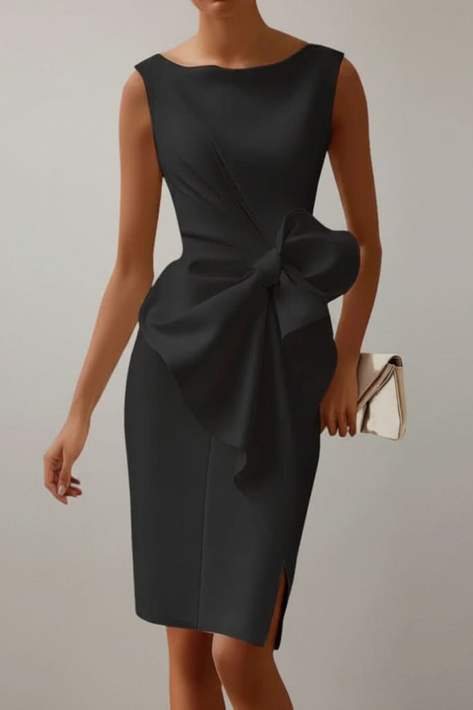 Elegant women's sleeveless cocktail dress, perfect for weddings & formal events, showcasing a stunning bow back.