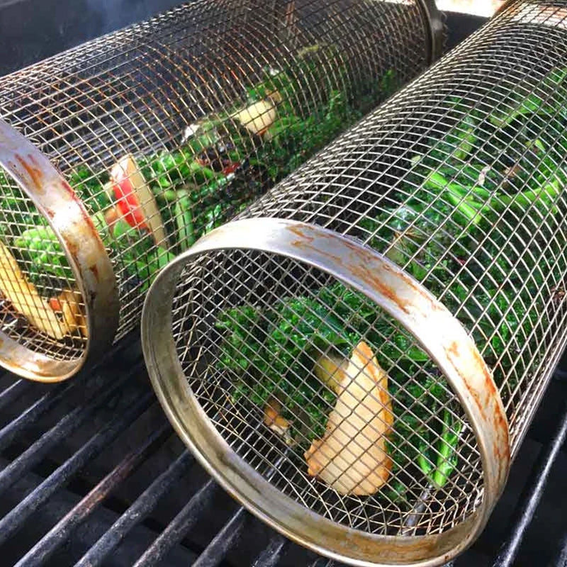 Get even cooking every time with this stainless steel rolling BBQ grill basket for vegetables & meats.