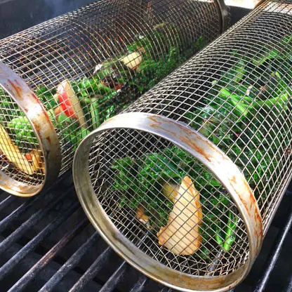 Get even cooking every time with this stainless steel rolling BBQ grill basket for vegetables & meats.
