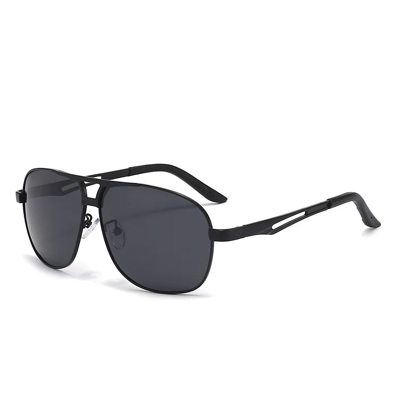 Trendy aviator sunglasses: fashionable unisex eyewear accessory with premium UV protection.