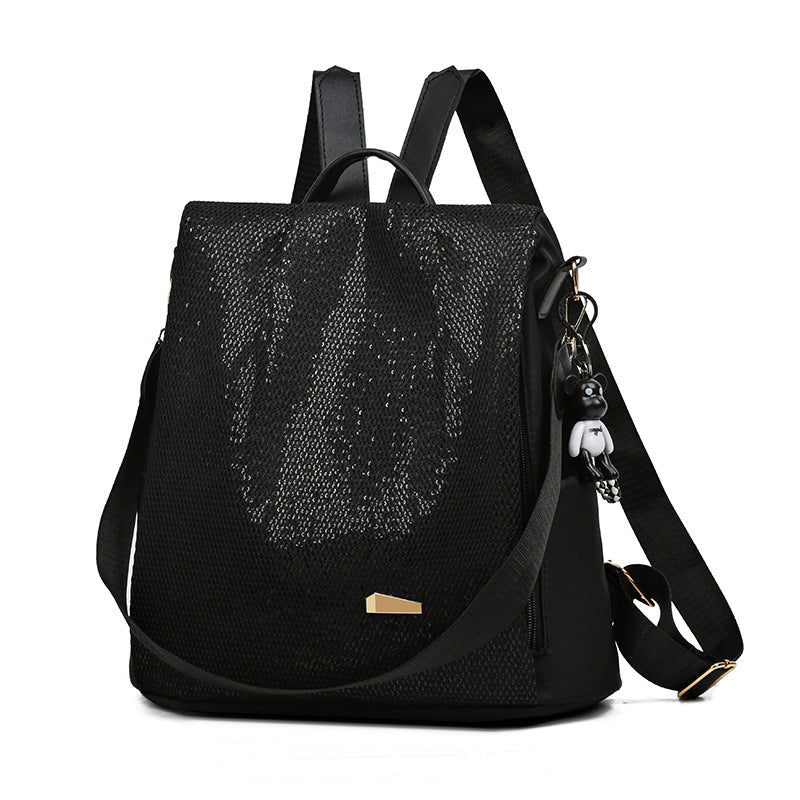 Durable anti-theft women's travel bag featuring sturdy zippers & water-resistant oxford fabric.