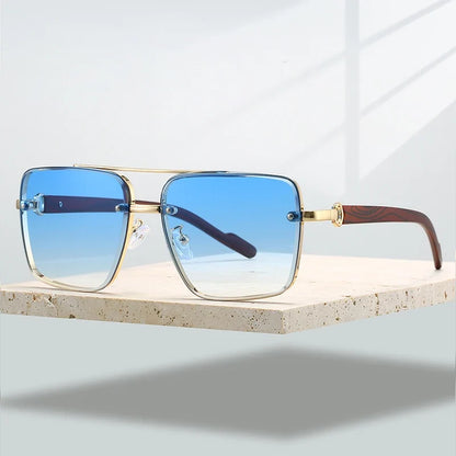 Stylish women's Capri sunglasses with gold frames & gradient lenses. Offers UV400 protection, perfect for summer fashion.