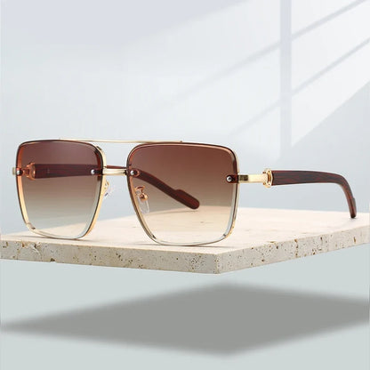 Capri women's sunglasses: UV400 protection, stylish gold frame, gradient lenses. Essential fashion accessory for summer.