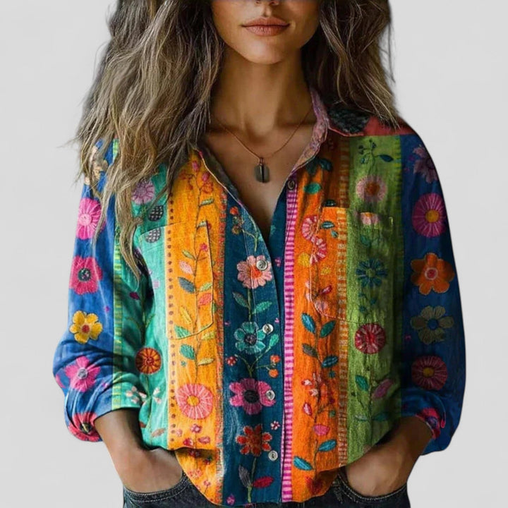 Stylish women's gradient blouse shirt, long sleeve, perfect for everyday comfort and modern casual wear.