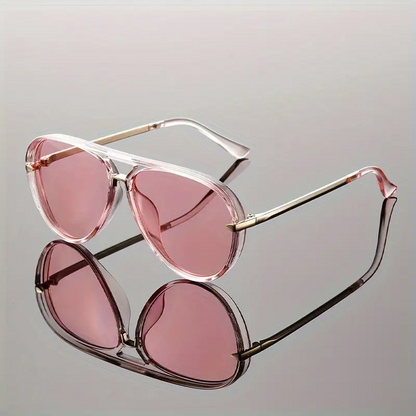 Glamorous women's oversized aviator sunglasses, fashionable metal frame for stylish sun protection.